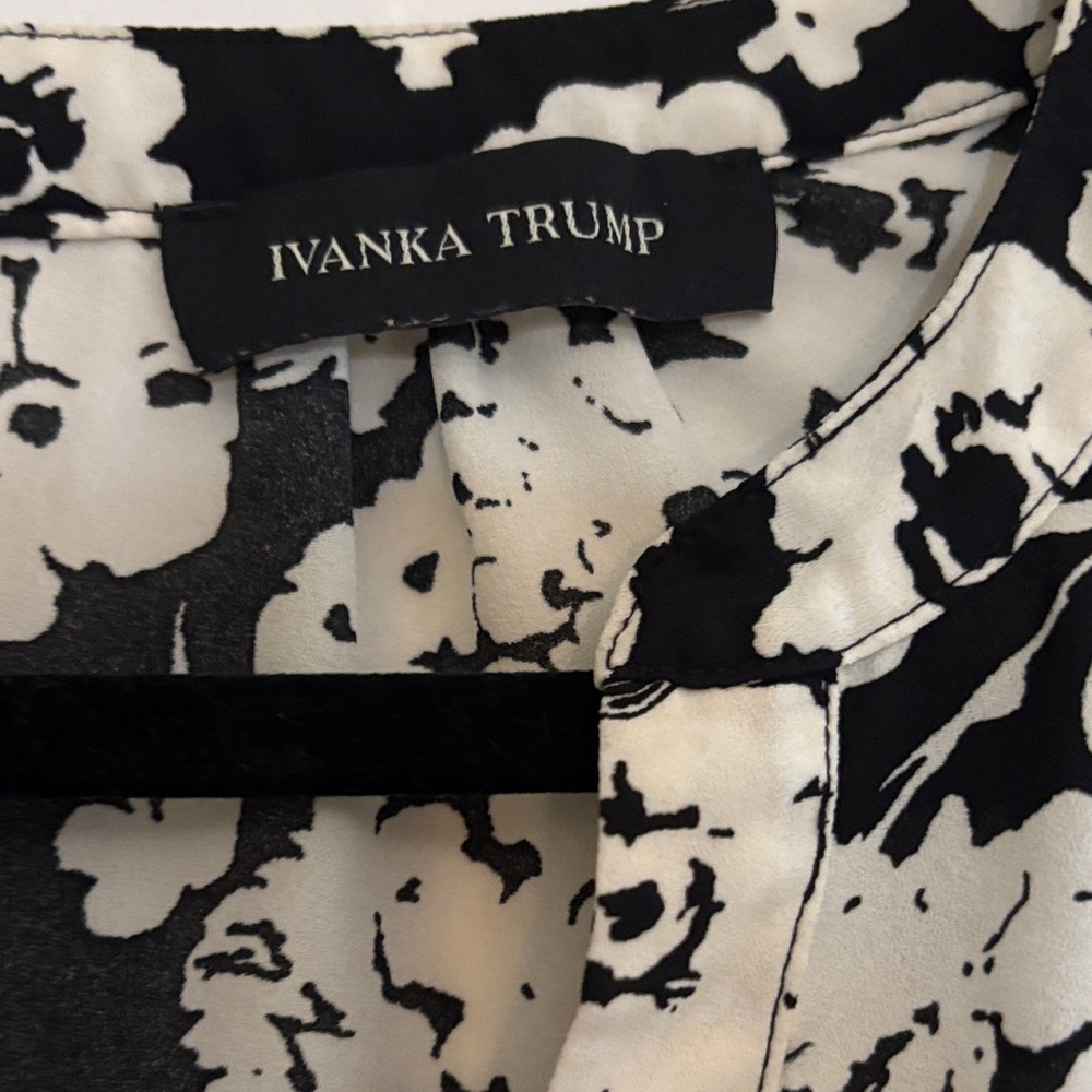 Ivanka Trump Black and White Floral Henley Blouse - Picture 2 of 2